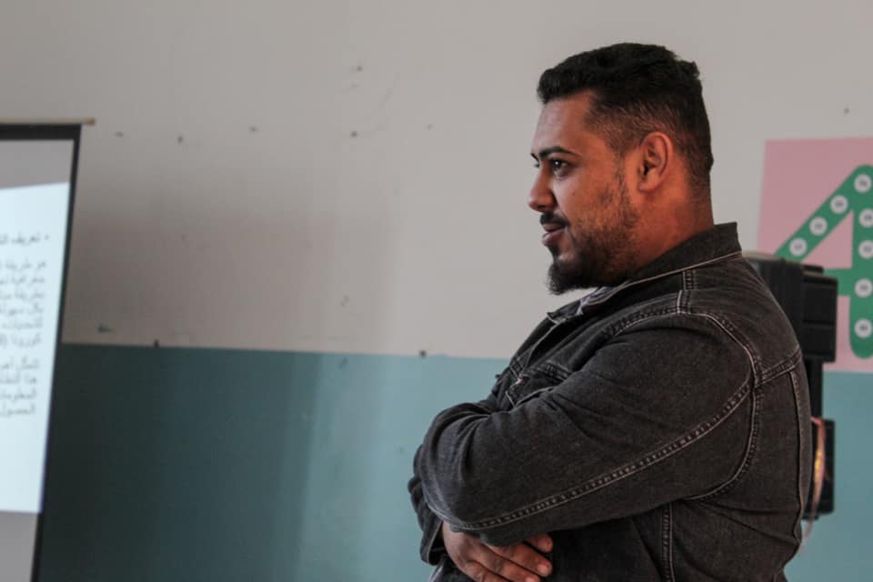 استمرار حملات فريق طلبة كلية تقنية المعلومات بالتعاون مع مكتب خدمة المجتمع والتعليم المستمر بالكلية