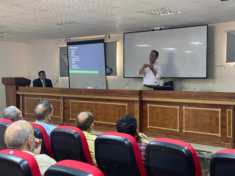 ورشة عمل حول نظم المعلومات الجغرافية