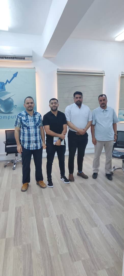 إجتماع تقييم الشراكة بين كلية تقنية المعلومات وشركة هواوي 