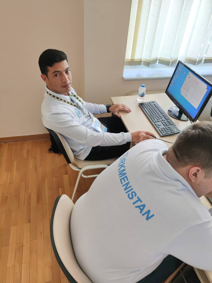 مشاركة فريق جامعة مصراتة في الاولومبياد الدولي المفتوح للمعلوماتية  