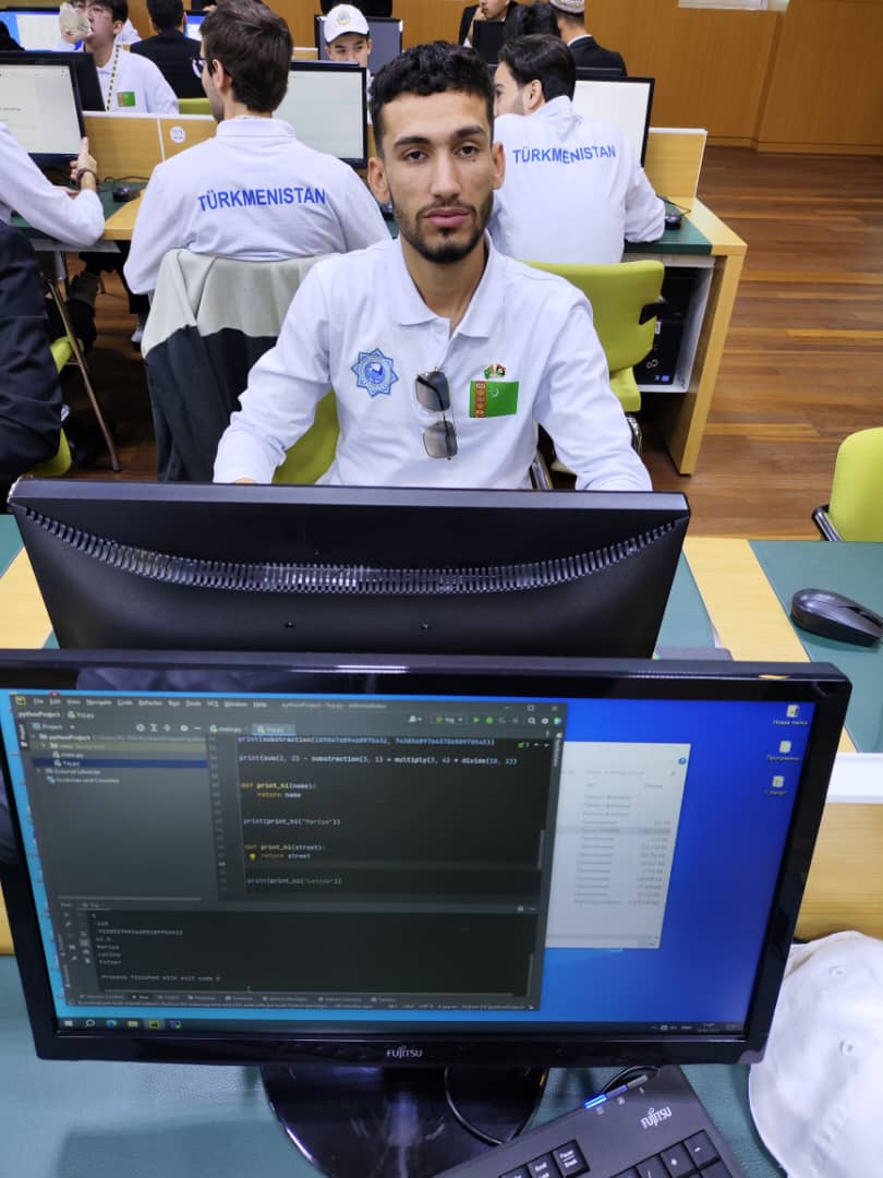 مشاركة فريق جامعة مصراتة في الاولومبياد الدولي المفتوح للمعلوماتية  