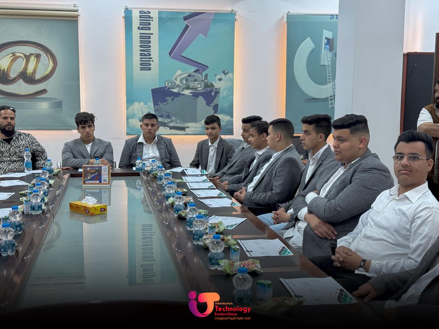 استقبال كلية تقنية المعلومات لطلاب مدرسة الكفاءة للتعليم الخاص 