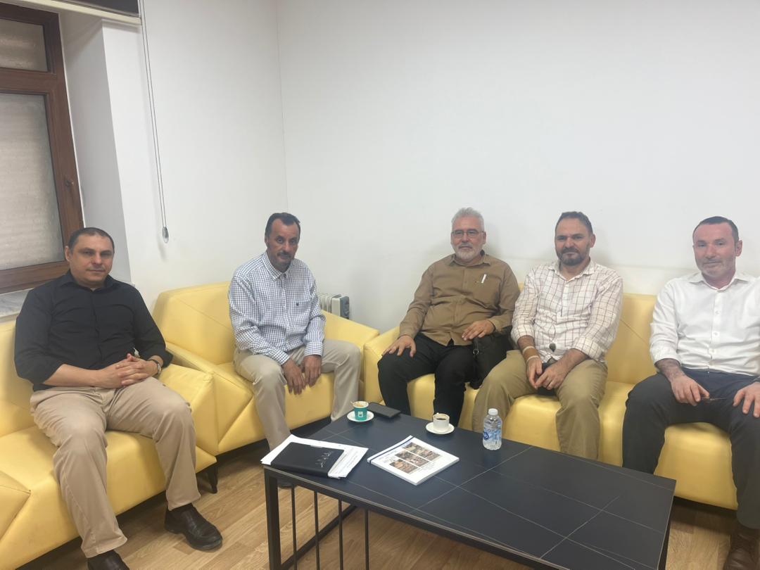 زيارة رئيس محطة البحوث الزراعية مصراتة إلى كلية تقنية المعلومات بجامعة مصراتة