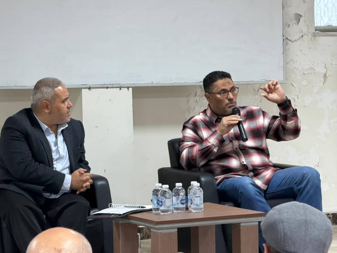 كلية تقنية المعلومات تنظّم جلسة حوارية علمية حول البحث العلمي والدراسات الأكاديمية