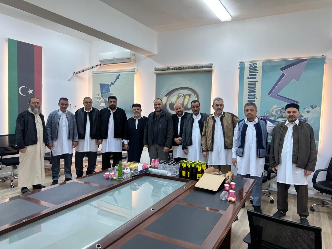 لقاء معايدة بمناسبة عيد الفطر المبارك يعزّز روح الألفة بين أعضاء هيئة التدريس بكلية تقنية المعلومات